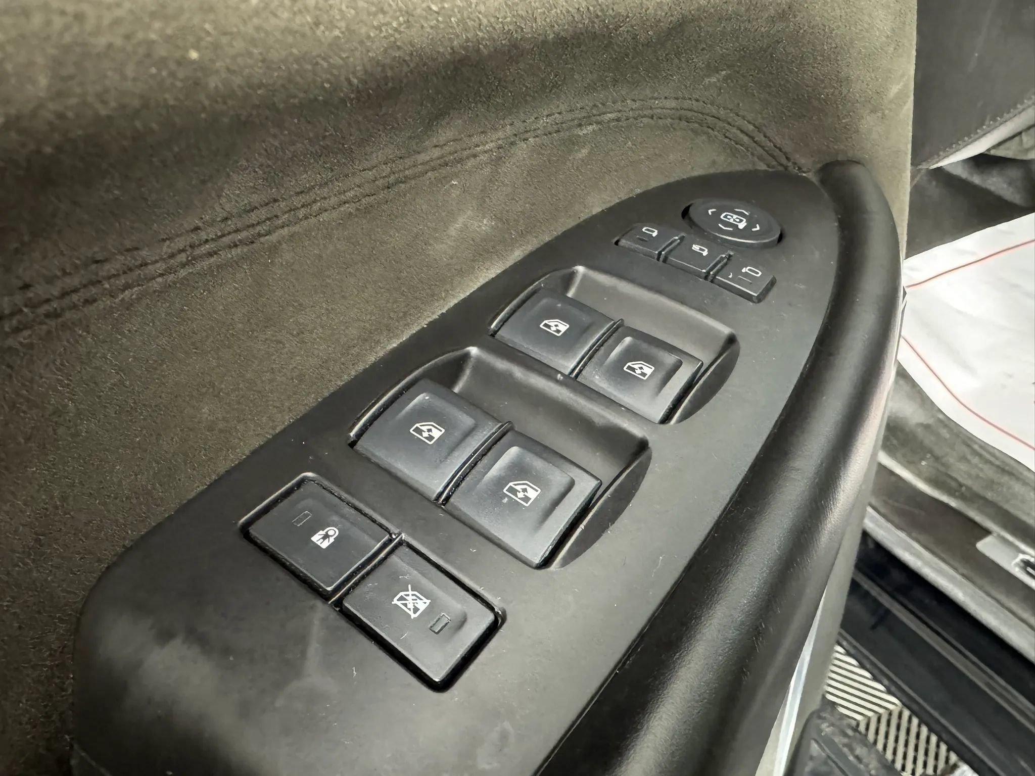 Used 2016 Cadillac Escalade Platinum AWD/4WD image 43