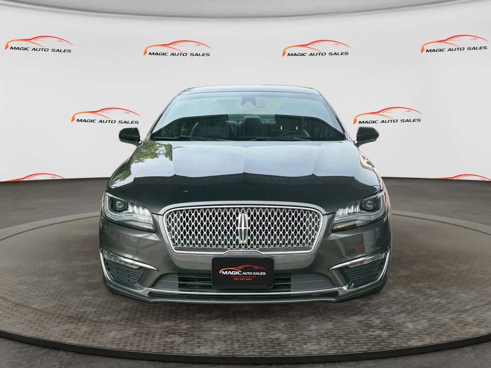 Used 2019 Lincoln MKZ Premiere AWD/4WD image 3