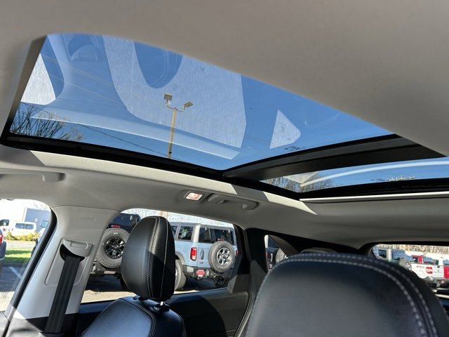 Used 2022 Ford Escape Titanium w/ Class II Trailer Tow Package image 16