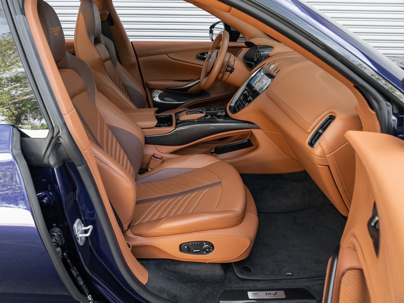 Used 2023 Aston Martin DBX 707 image 40
