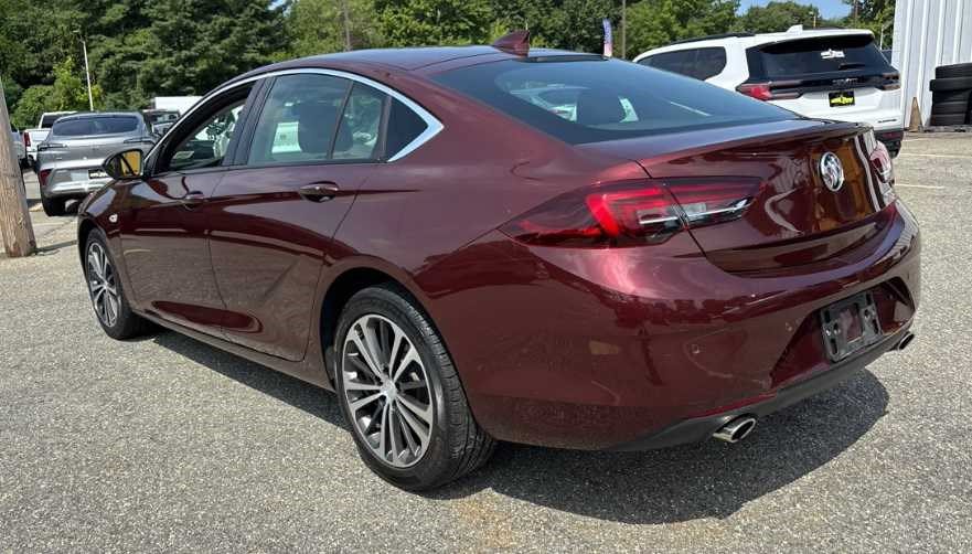 Used 2019 Buick Regal Essence w/ Driver Confidence Package I FWD image 6