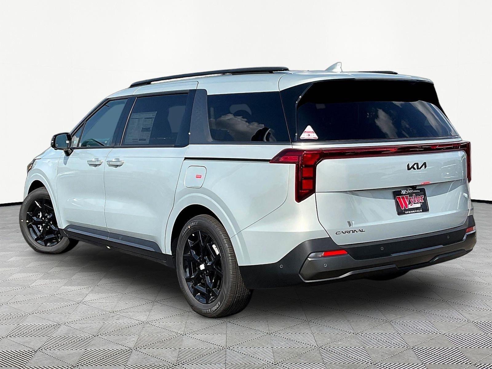 New 2027 Kia Carnival SX w/ Dark Edition Package FWD image 4
