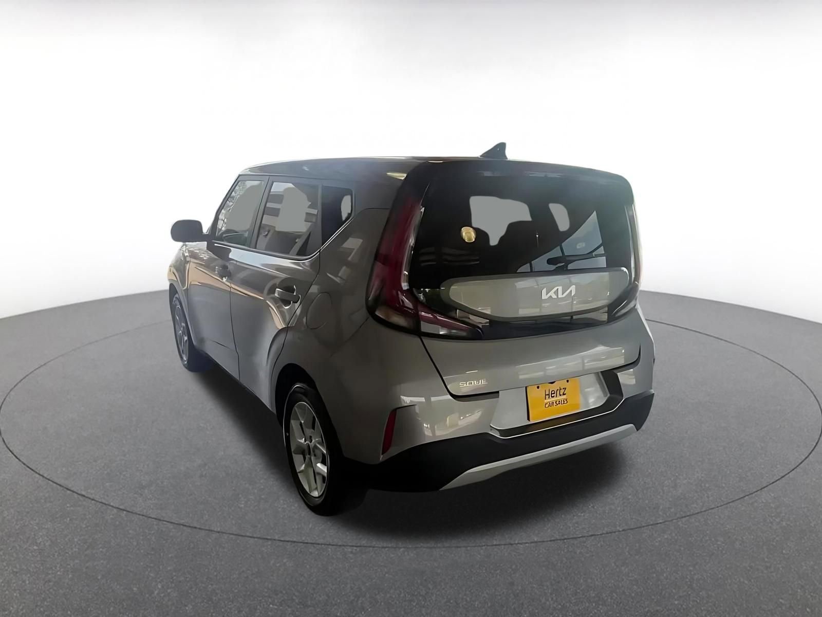 Used 2025 Kia Soul LX w/ LX Technology Package FWD image 16