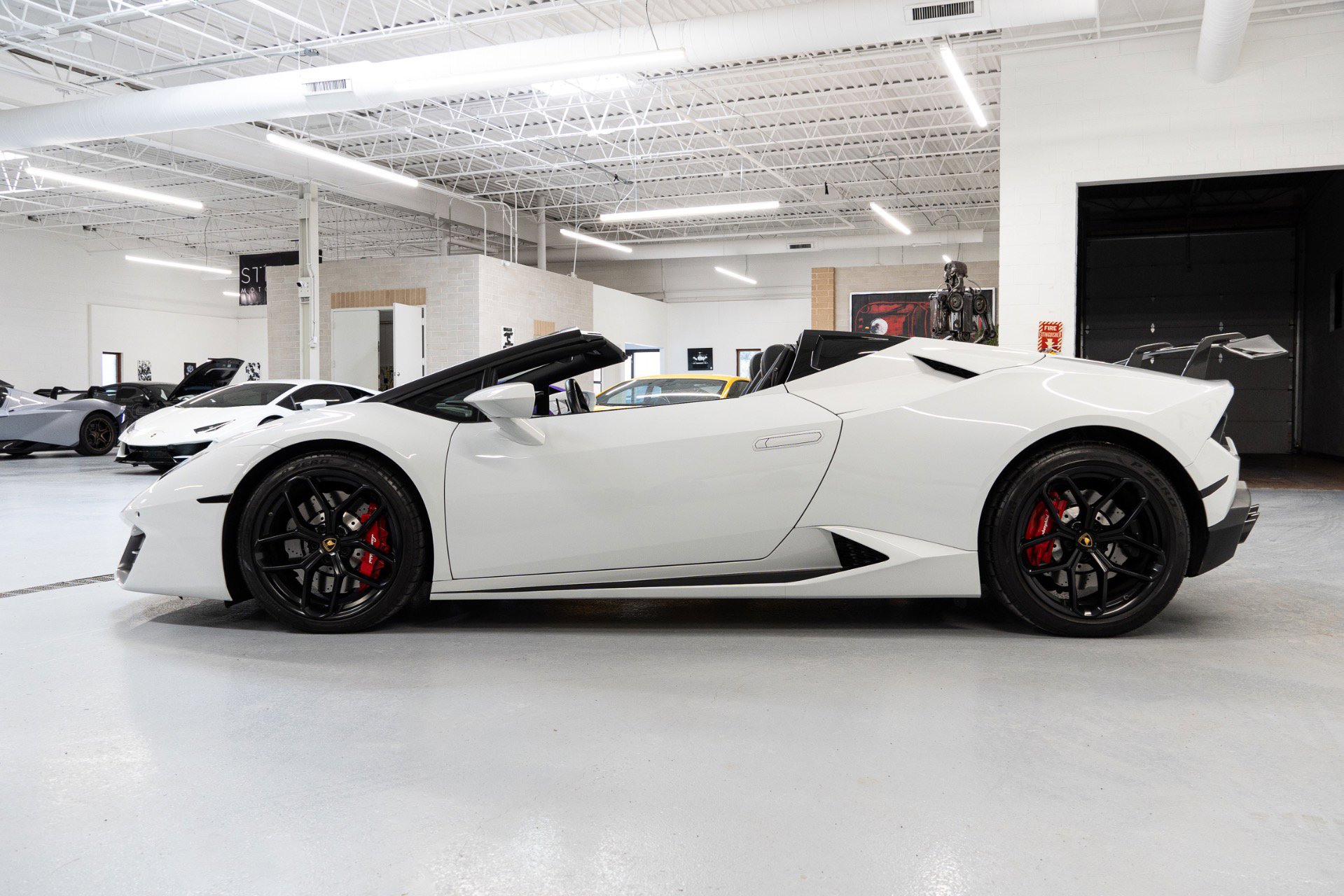 Used 2017 Lamborghini Huracan LP 580-2 image 5