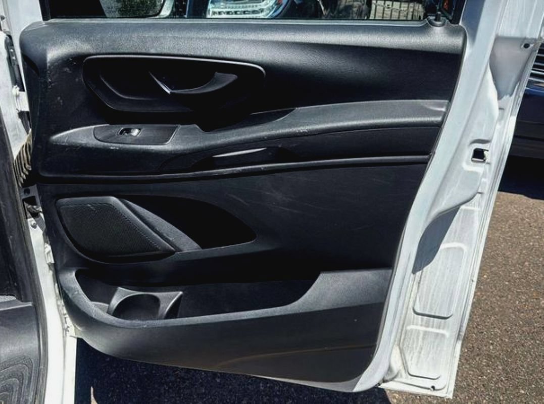 Used 2023 Mercedes-Benz Metris image 17
