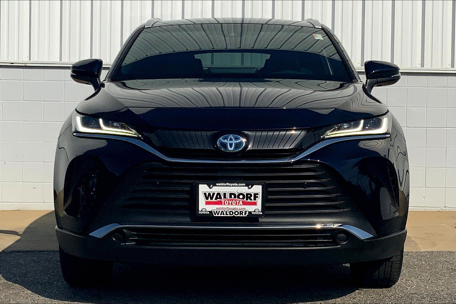 Used 2021 Toyota Venza XLE w/ Softex Package AWD/4WD image 3
