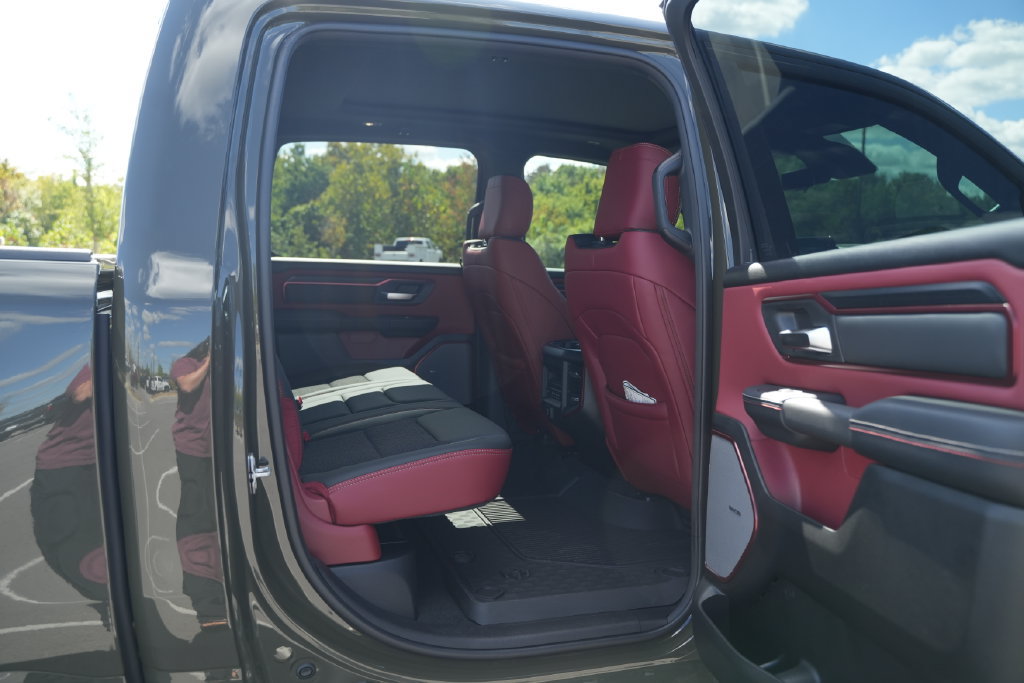 New 2027 RAM 1500 Rebel w/ Rebel Level 2 Equipment Group AWD/4WD image 21
