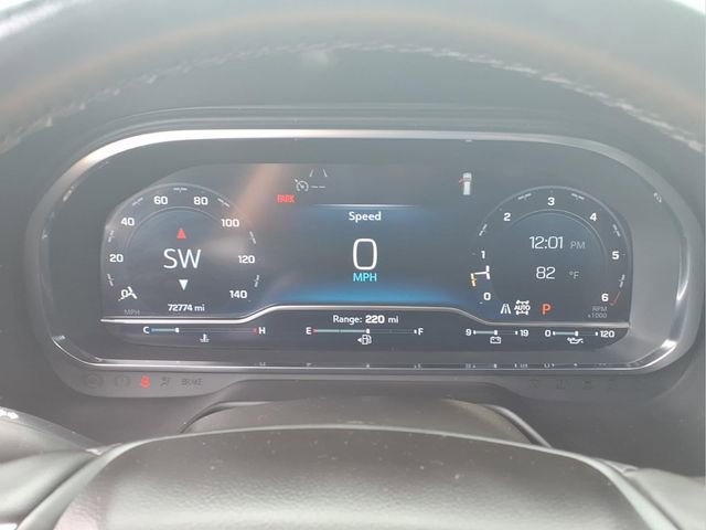 Used 2024 Chevrolet Suburban Premier AWD/4WD image 13