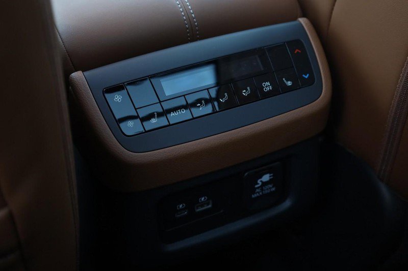 New 2025 Nissan Pathfinder Platinum w/ Cargo Package image 27