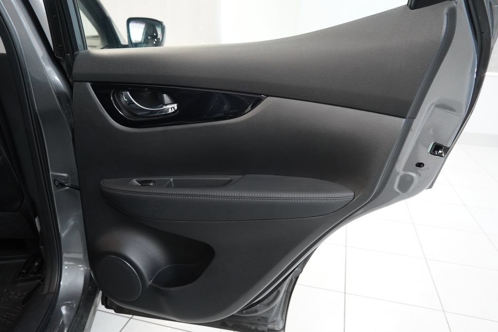 Used 2019 Nissan Rogue Sport SL w/ Premium Package AWD/4WD image 28