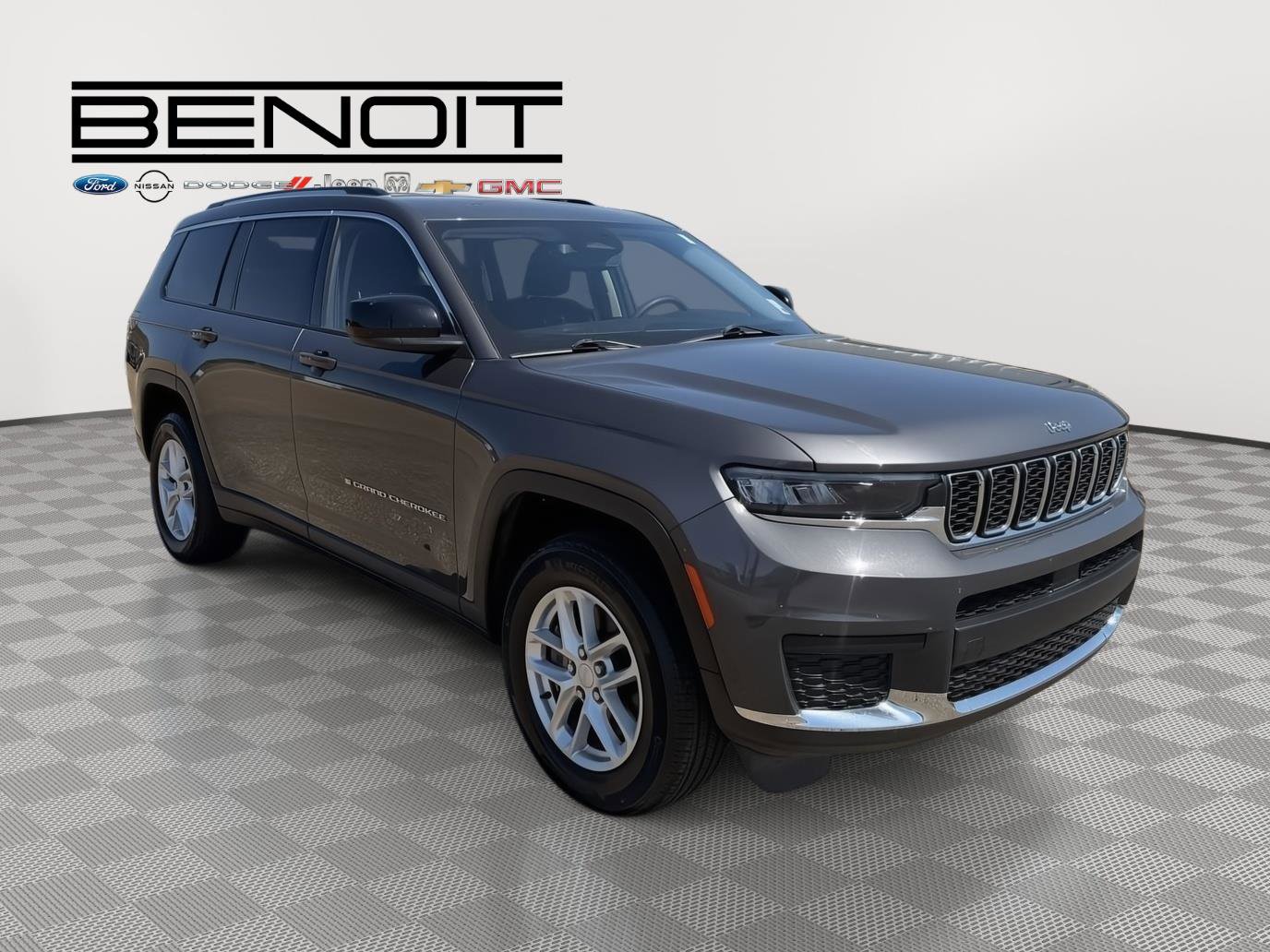 Used 2023 Jeep Grand Cherokee L Laredo w/ Luxury Tech Group I image 7