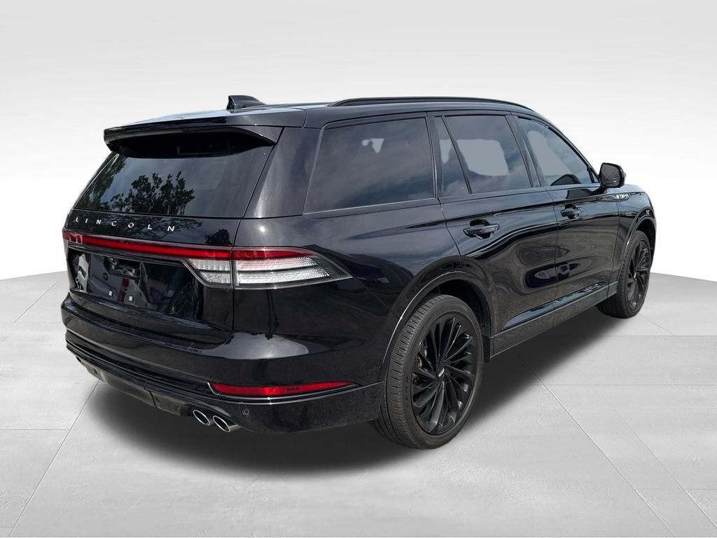 Used 2025 Lincoln Aviator Reserve w/ Equipment Group 201A AWD/4WD image 2
