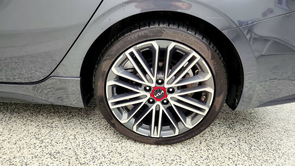 Used 2022 Kia Forte GT FWD image 9
