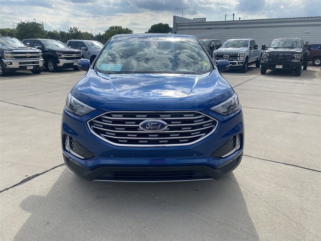 Certified 2022 Ford Edge Titanium image 2