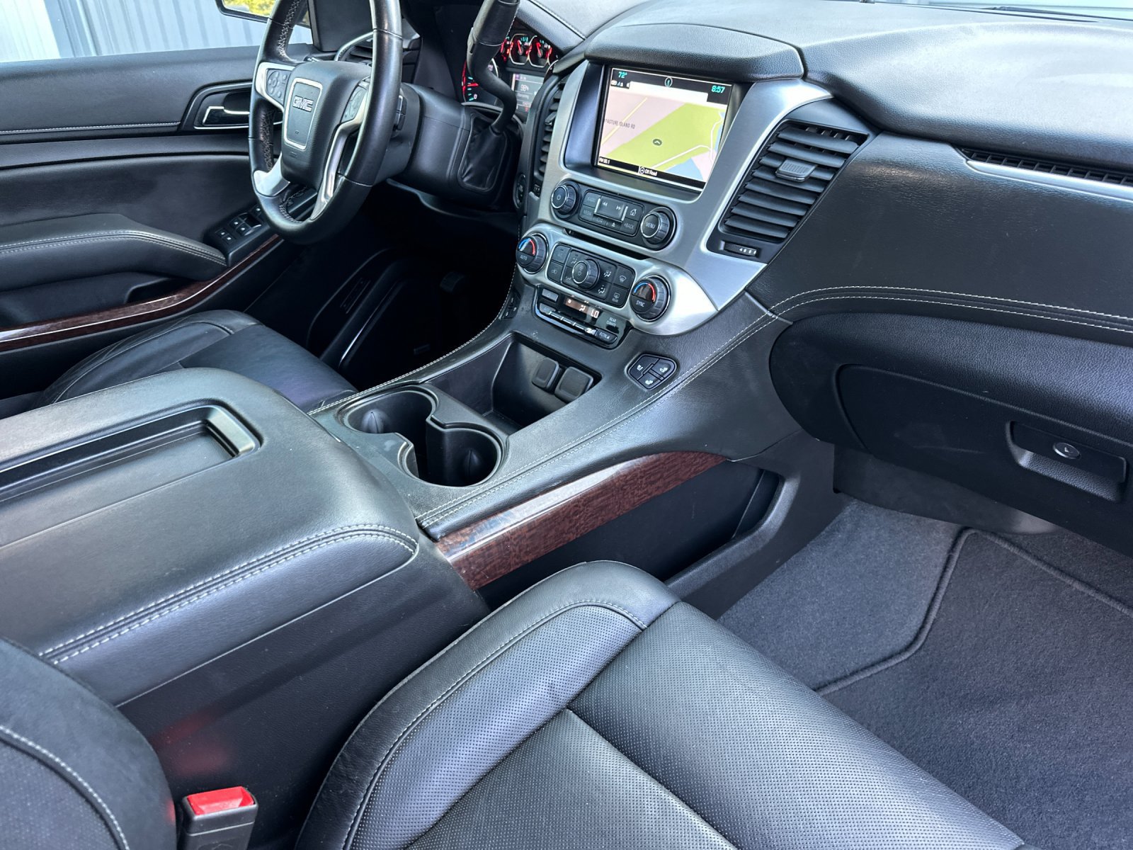 Used 2019 GMC Yukon XL SLT AWD/4WD image 17