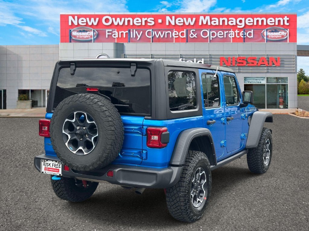Used 2023 Jeep Wrangler Unlimited Rubicon 4xe w/ Cold Weather Group AWD/4WD image 5