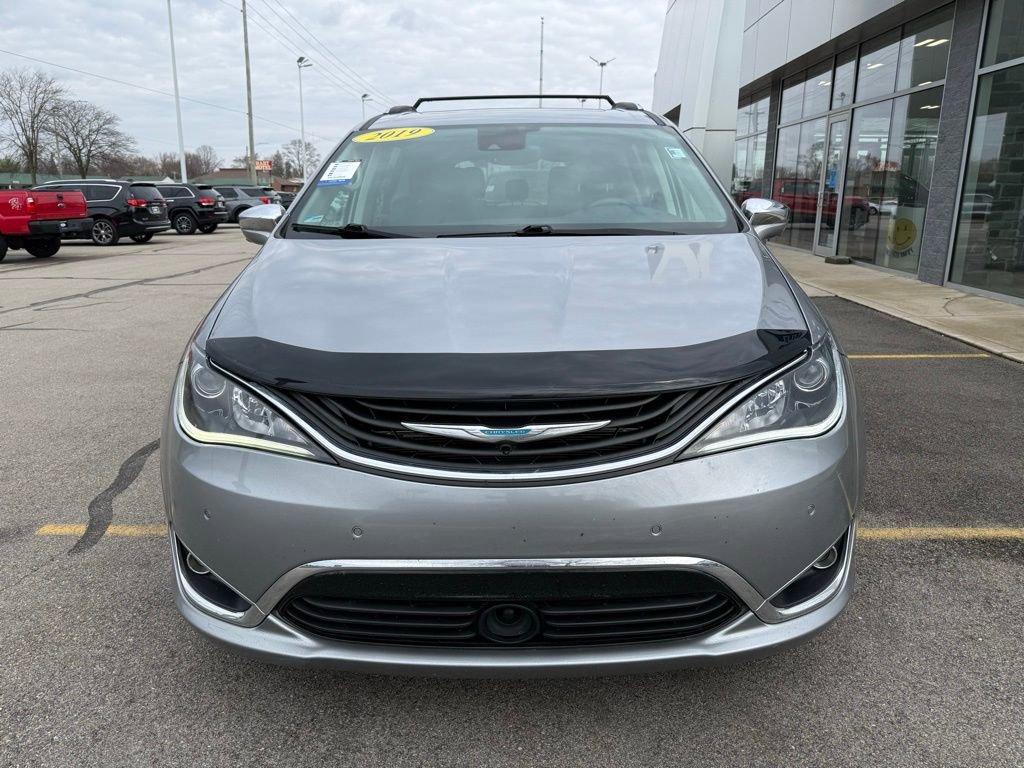 Used 2019 Chrysler Pacifica Limited w/ Advanced Safetytec Group FWD image 34
