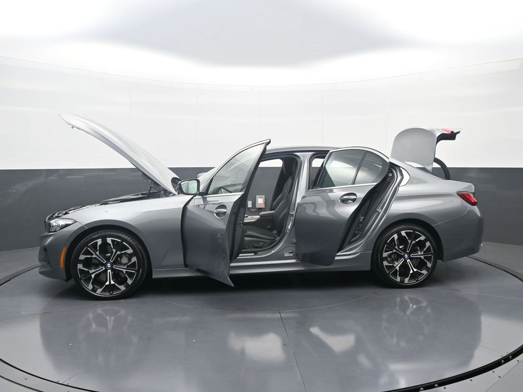 Used 2025 BMW 330i xDrive Sedan image 39