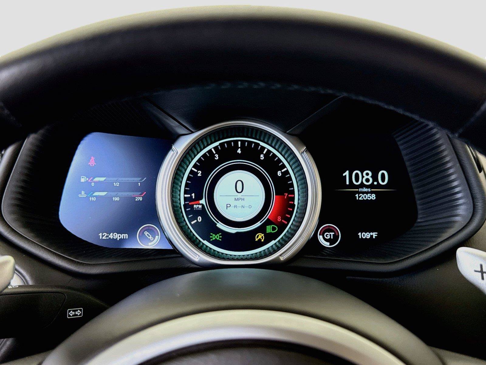 Used 2017 Aston Martin DB11 V12 RWD image 16
