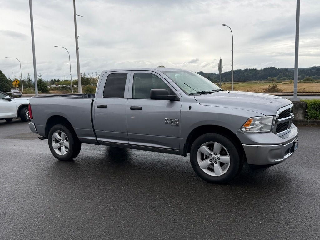 Used 2024 RAM 1500 Classic SLT AWD/4WD image 3