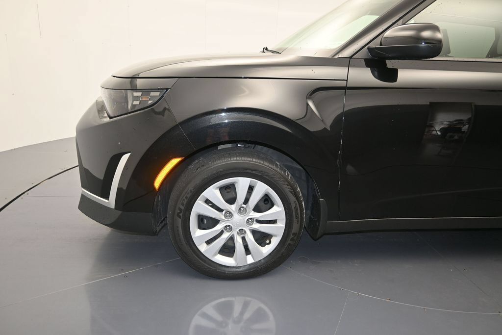 Used 2024 Kia Soul LX FWD image 9