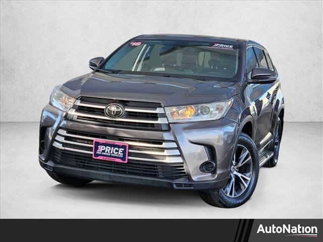 Used 2018 Toyota Highlander LE FWD image 1