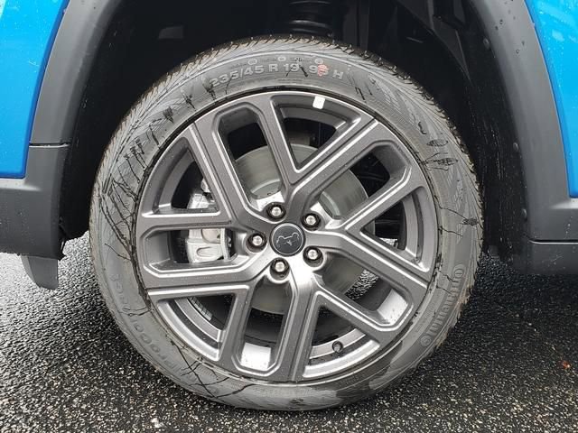 New 2026 Jeep Compass Limited image 12