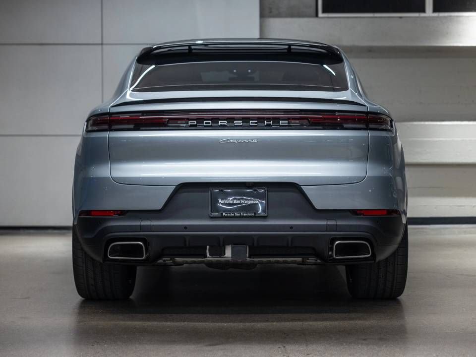 Certified 2026 Porsche Cayenne Coupe AWD/4WD image 7