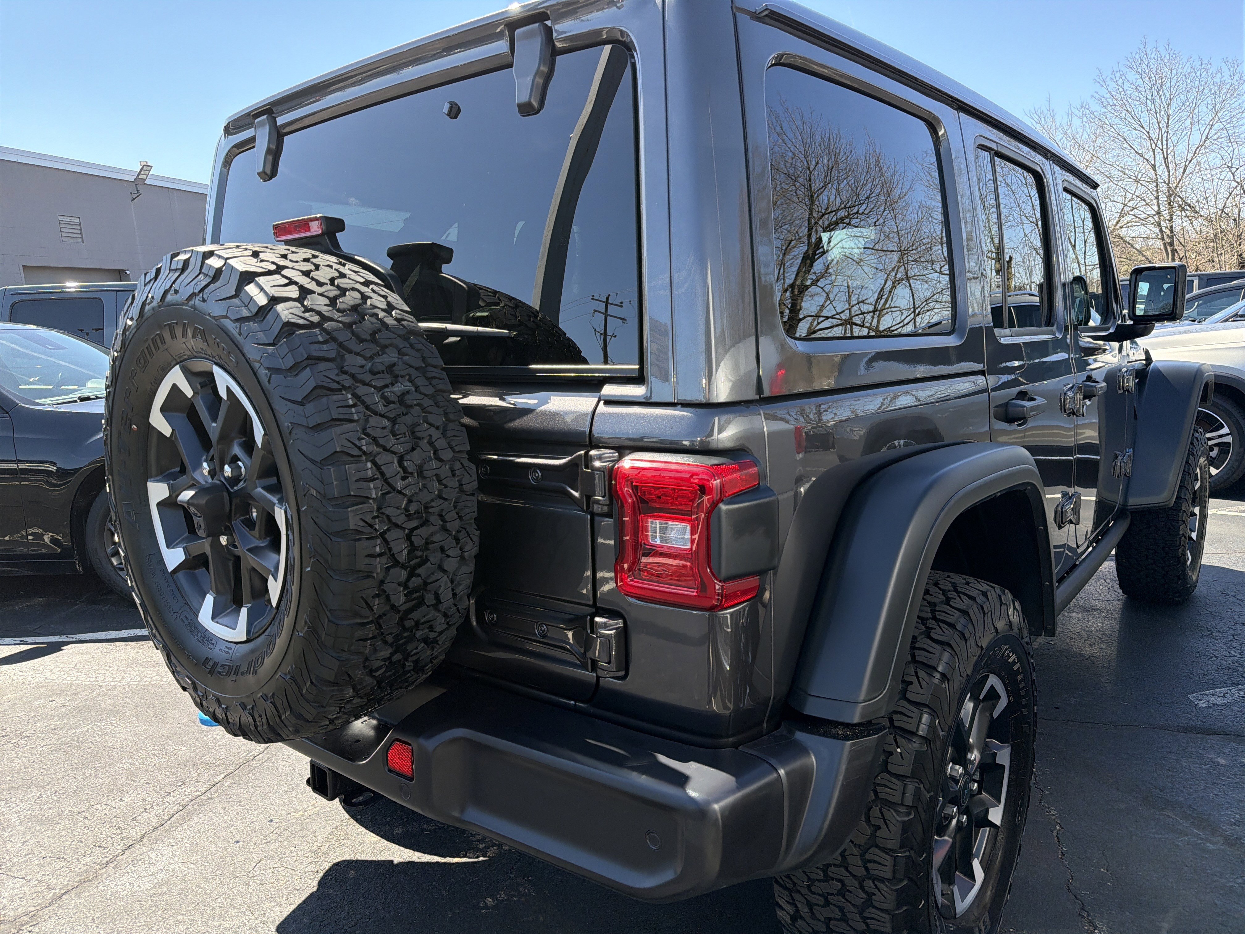 Certified 2025 Jeep Wrangler Unlimited Rubicon 4xe w/ Safety Group image 7