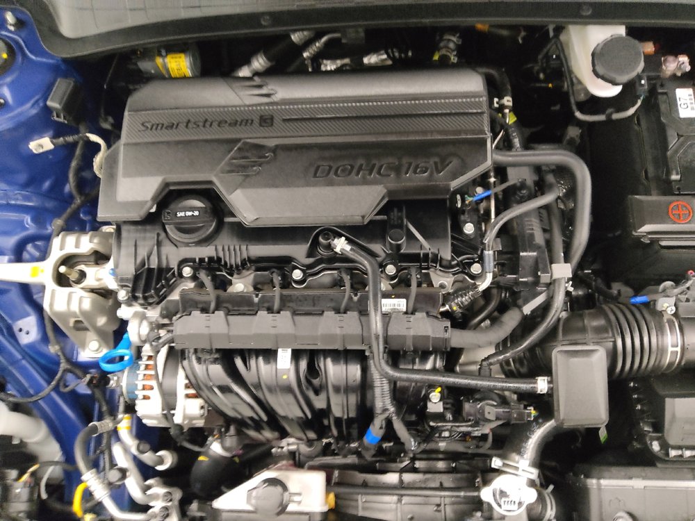 Used 2025 Hyundai Elantra SE image 30