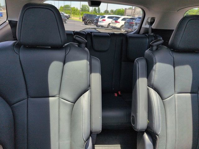 Used 2024 Subaru Ascent Touring AWD/4WD image 11