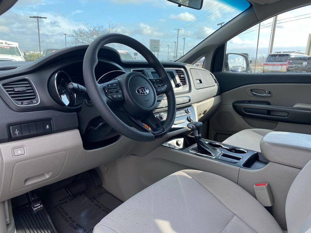 Used 2021 Kia Sedona LX image 15