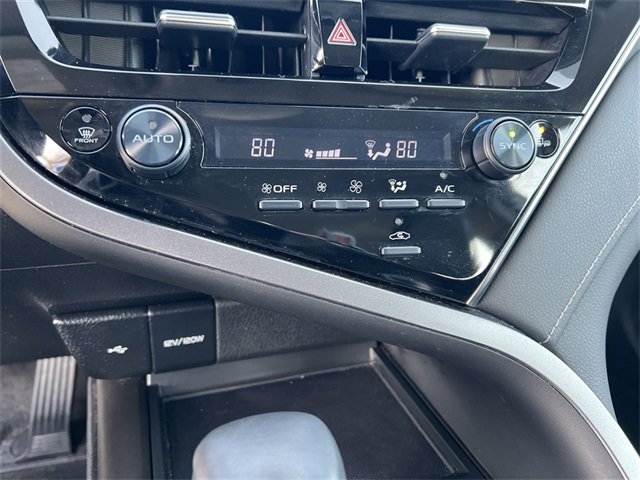 Used 2024 Toyota Camry SE w/ Convenience Package image 16