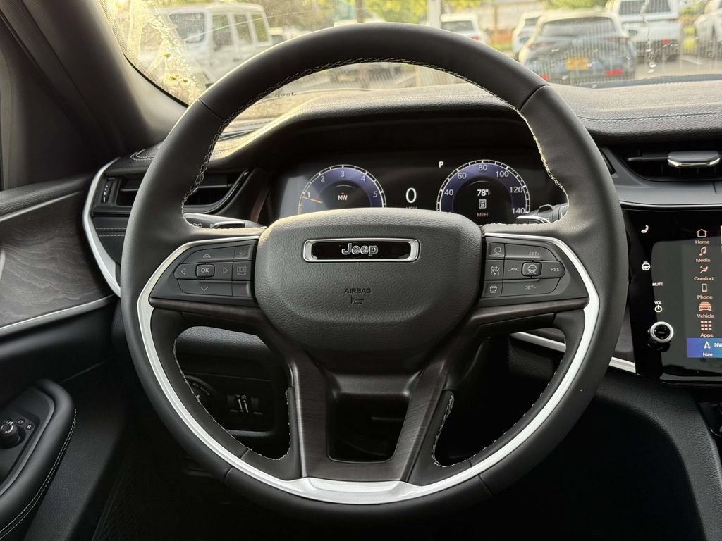 New 2026 Jeep Grand Cherokee Altitude AWD/4WD image 19