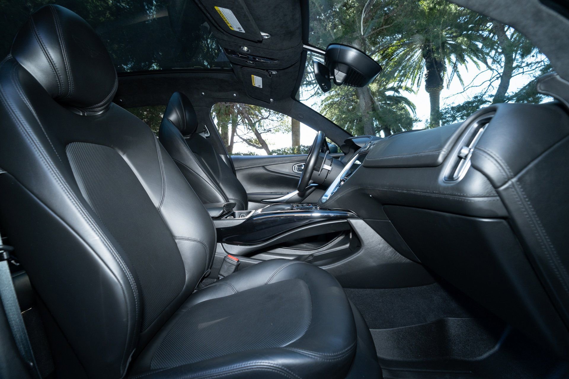 Used 2021 Aston Martin DBX image 21