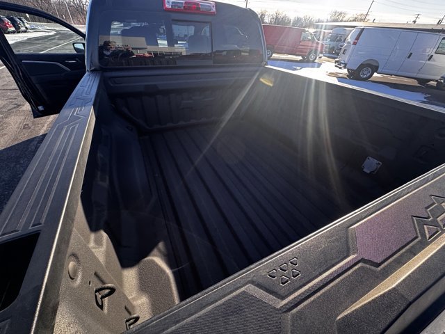 Used 2023 Chevrolet Colorado Z71 w/ Z71 Convenience Package 2 image 8