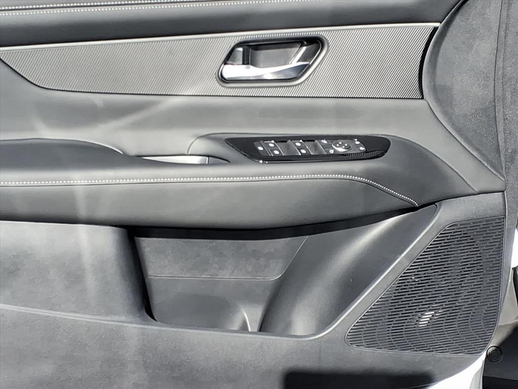 New 2025 Nissan Murano SV image 8