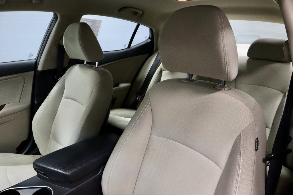 Used 2014 Kia Optima LX image 25