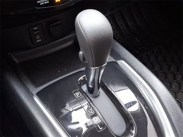 Used 2016 Nissan Rogue S image 14