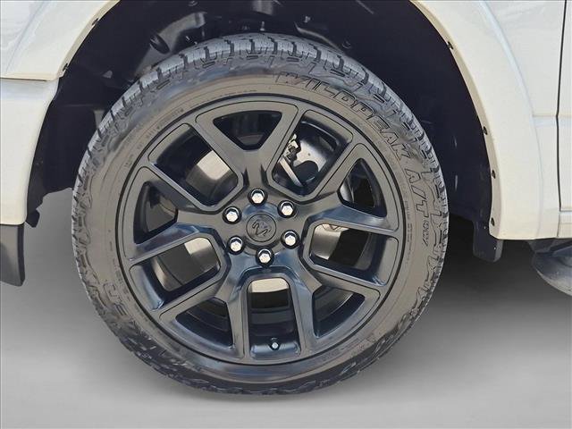 Used 2022 RAM 1500 Laramie AWD/4WD image 23