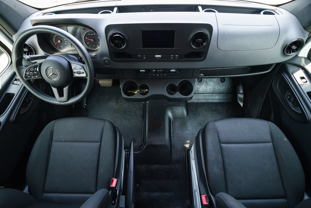 Used 2023 Mercedes-Benz Sprinter 2500 image 18
