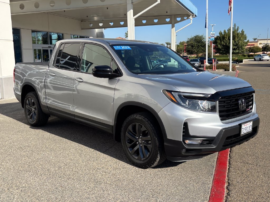 Used 2023 Honda Ridgeline Sport image 3