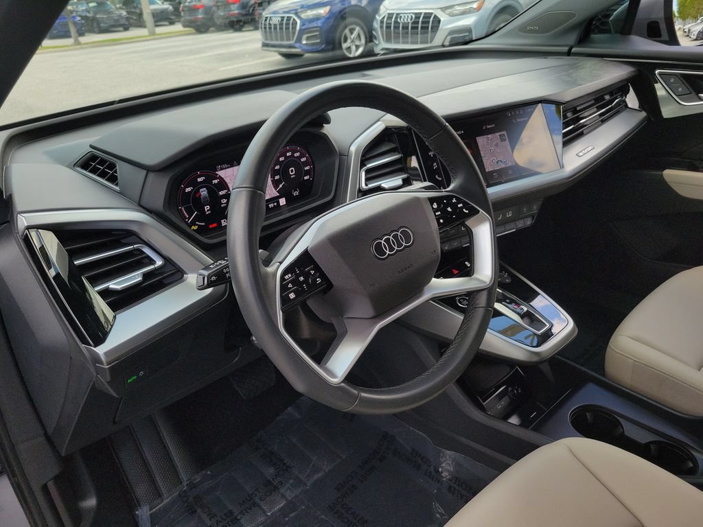 Certified 2025 Audi Q4 e-tron Premium Plus w/ Premium Plus AWD/4WD image 7