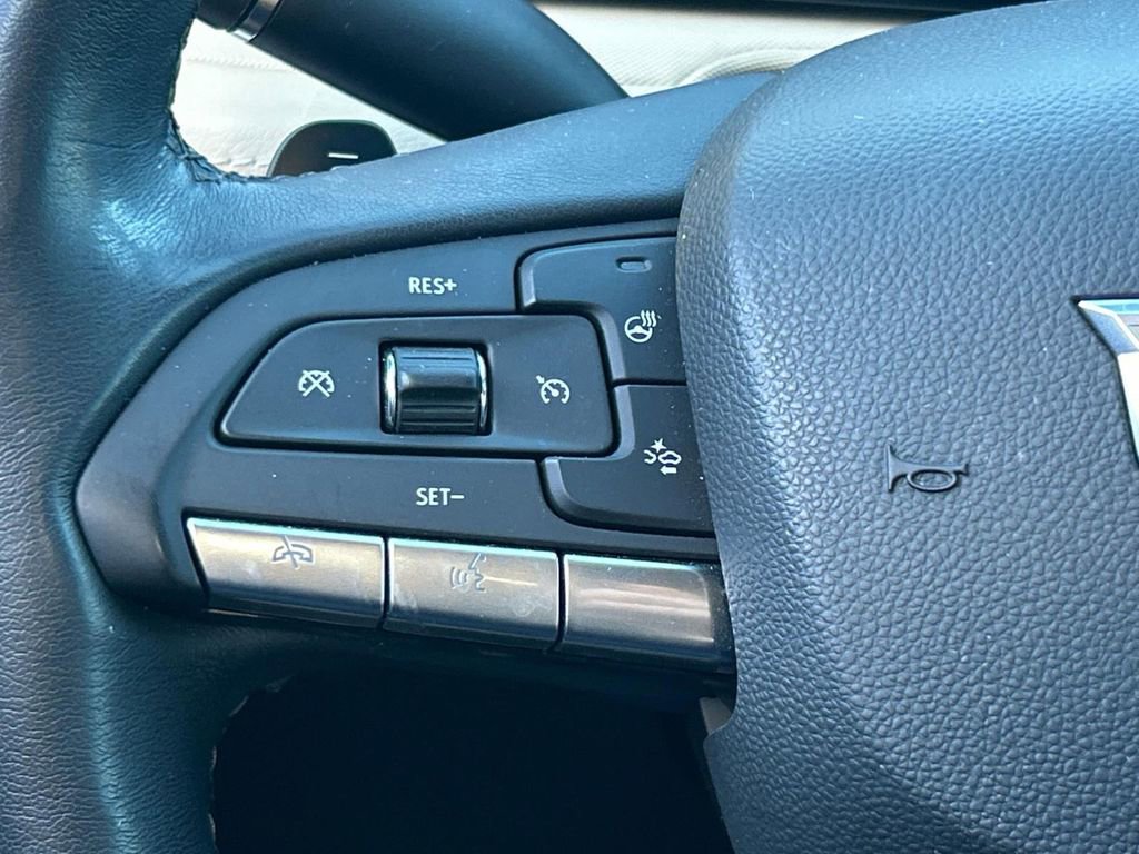 Certified 2024 Cadillac XT4 Luxury w/ Cold Weather Package image 29