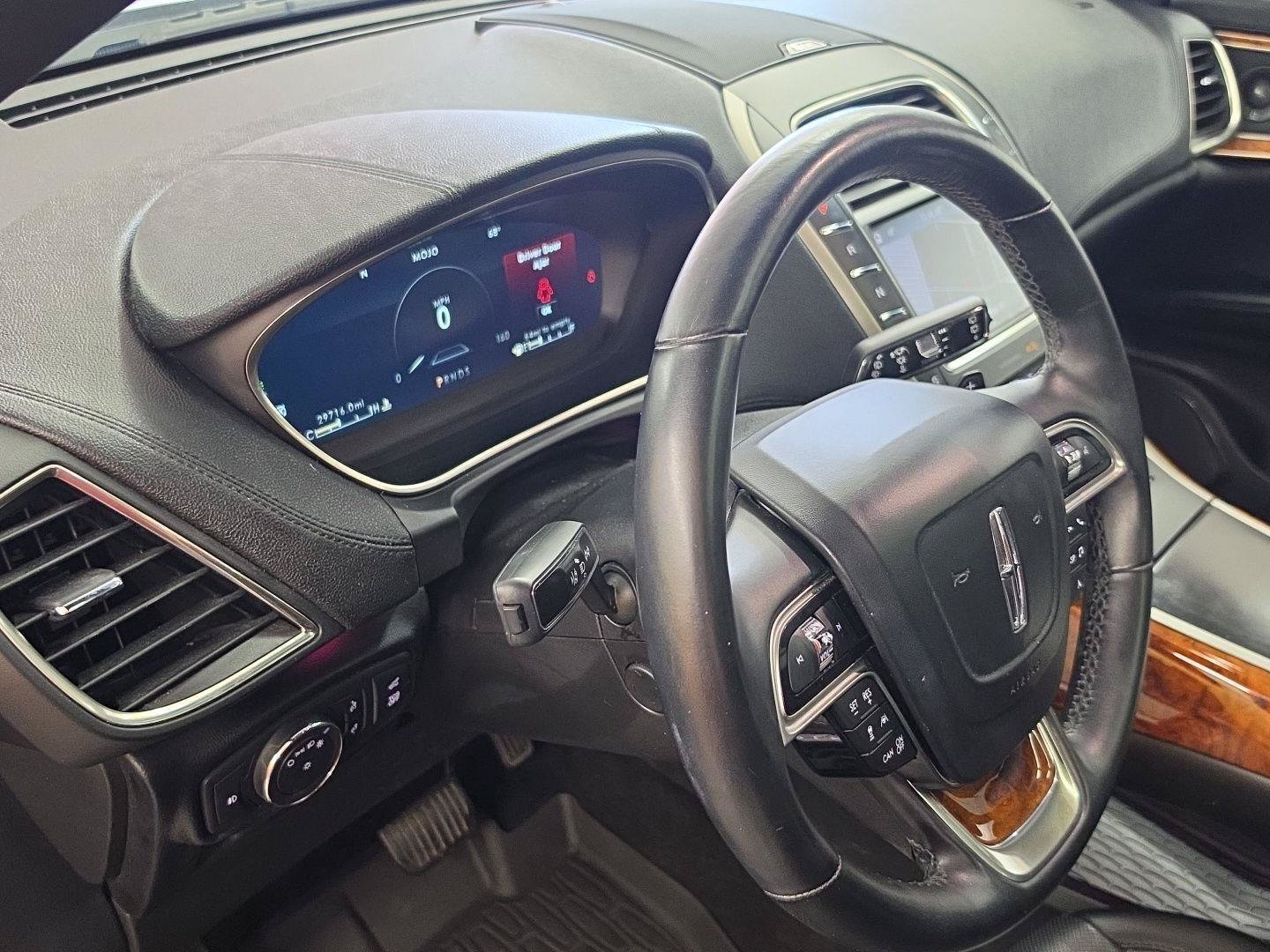 Used 2020 Lincoln Nautilus Reserve FWD image 6