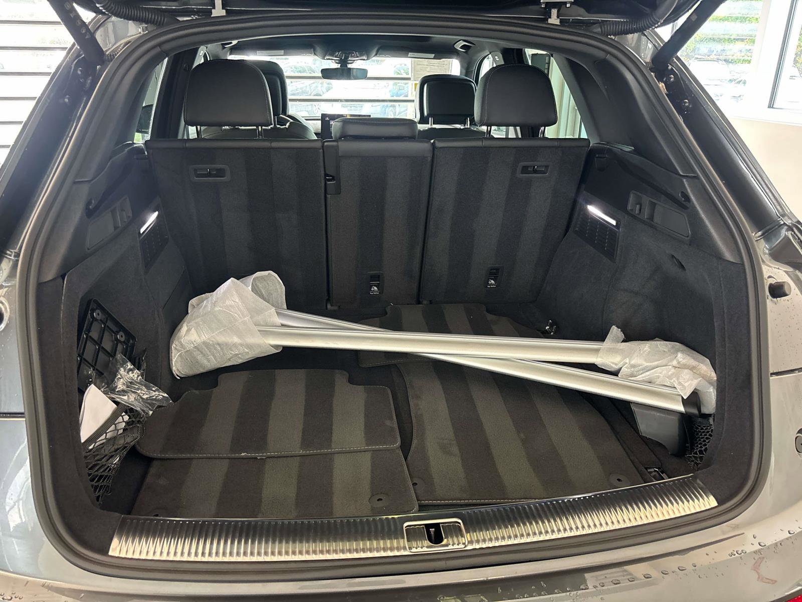 Used 2024 Audi SQ5 Premium w/ 21" Wheel Package image 13