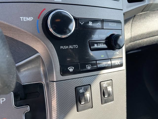 Used 2014 Toyota Venza XLE w/ XLE Premium Package FWD image 18