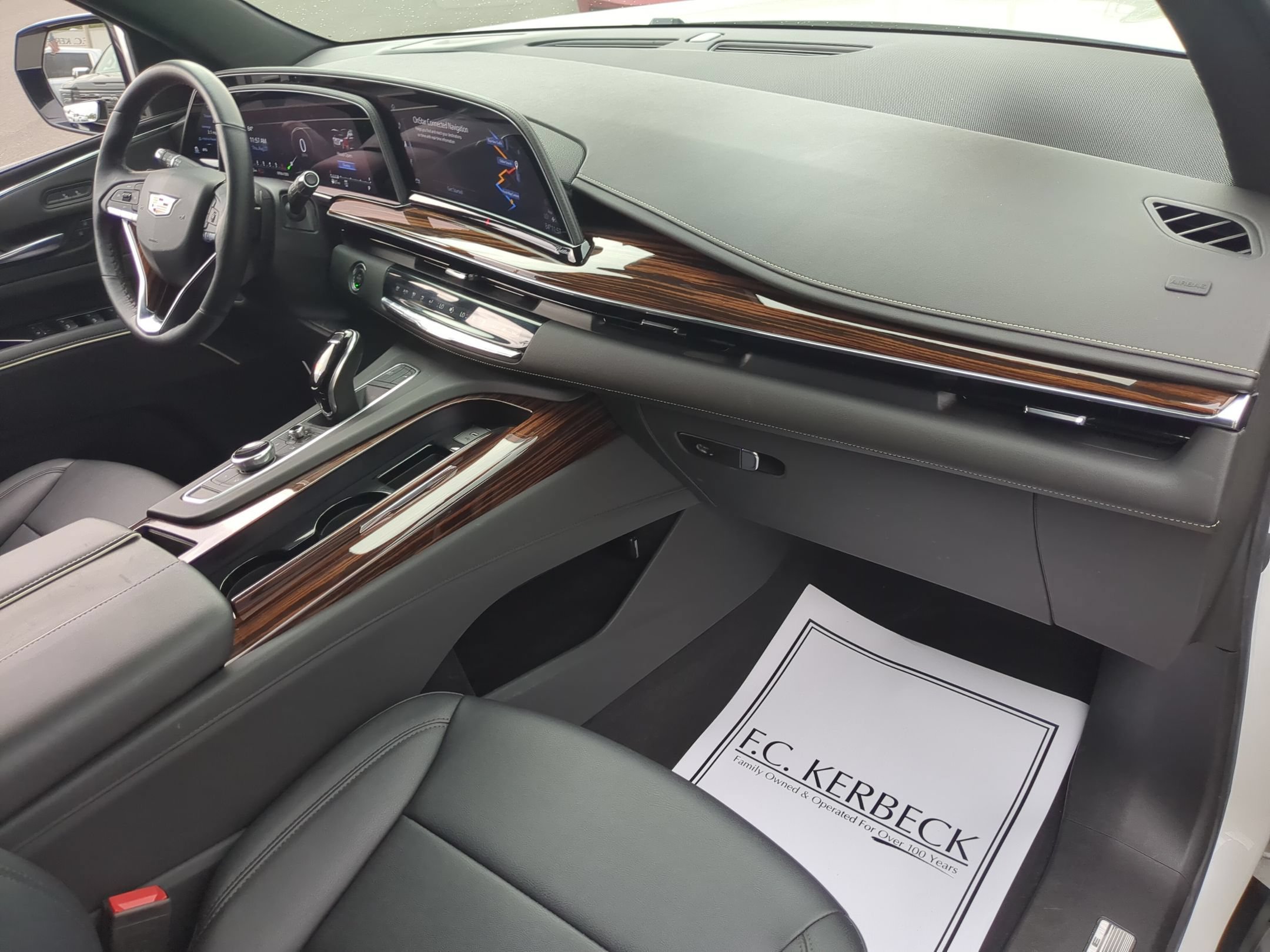 Certified 2022 Cadillac Escalade Luxury AWD/4WD image 28