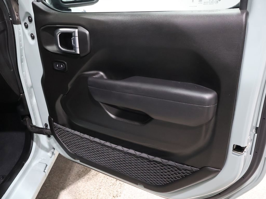 Used 2024 Jeep Wrangler Unlimited w/ Convenience Group image 24