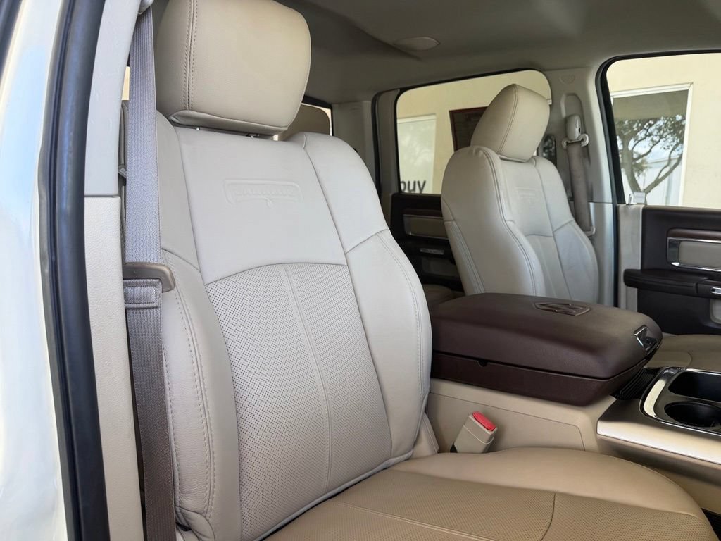 Used 2018 RAM 3500 Laramie RWD image 27